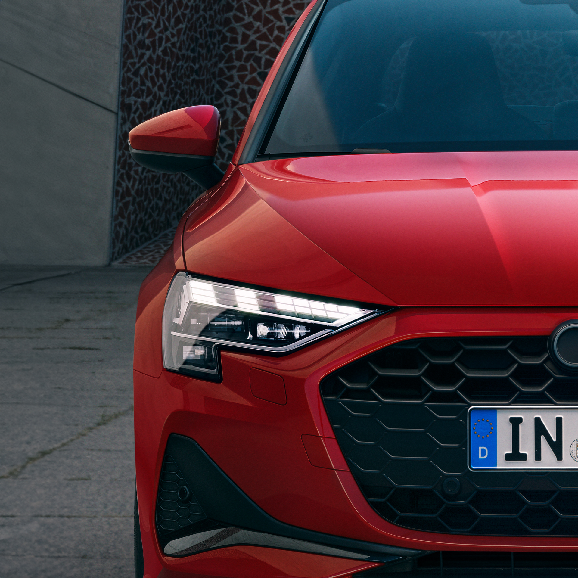 Foto de la iluminación y los faros del Audi A3 Sedan. 