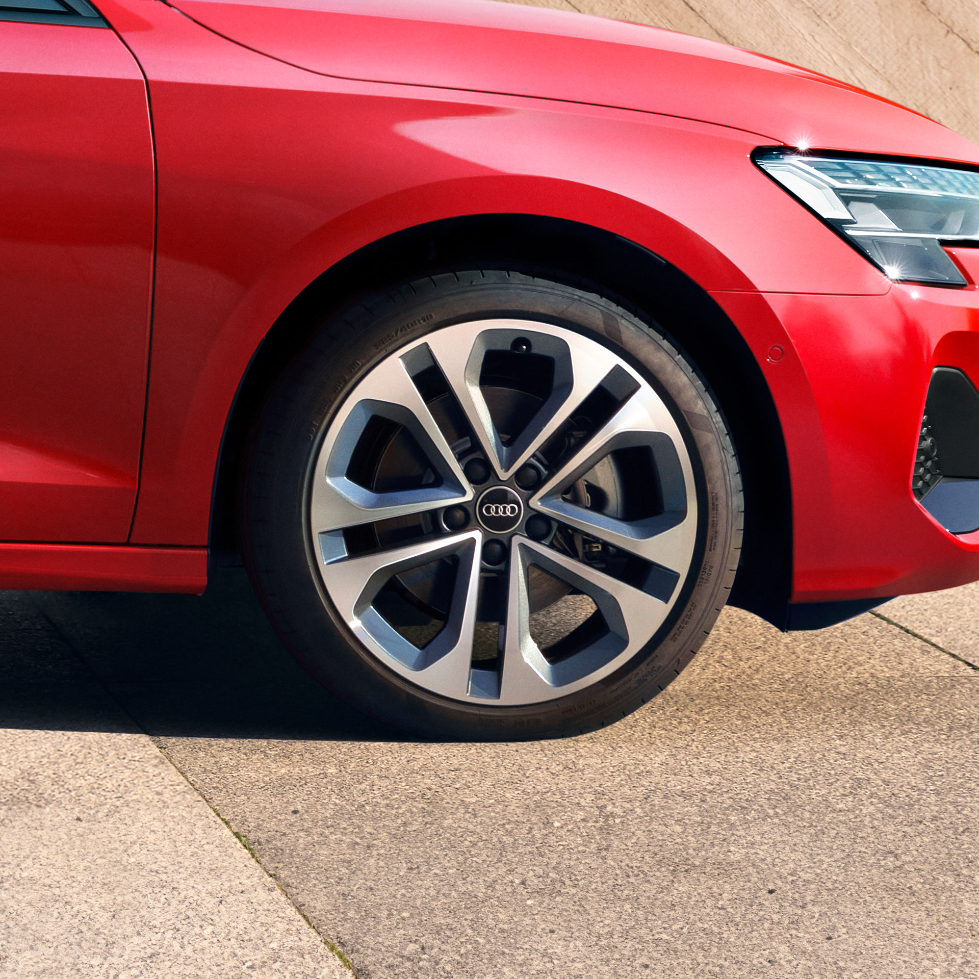 Foto de las llantas del Audi A3 Sedan. 