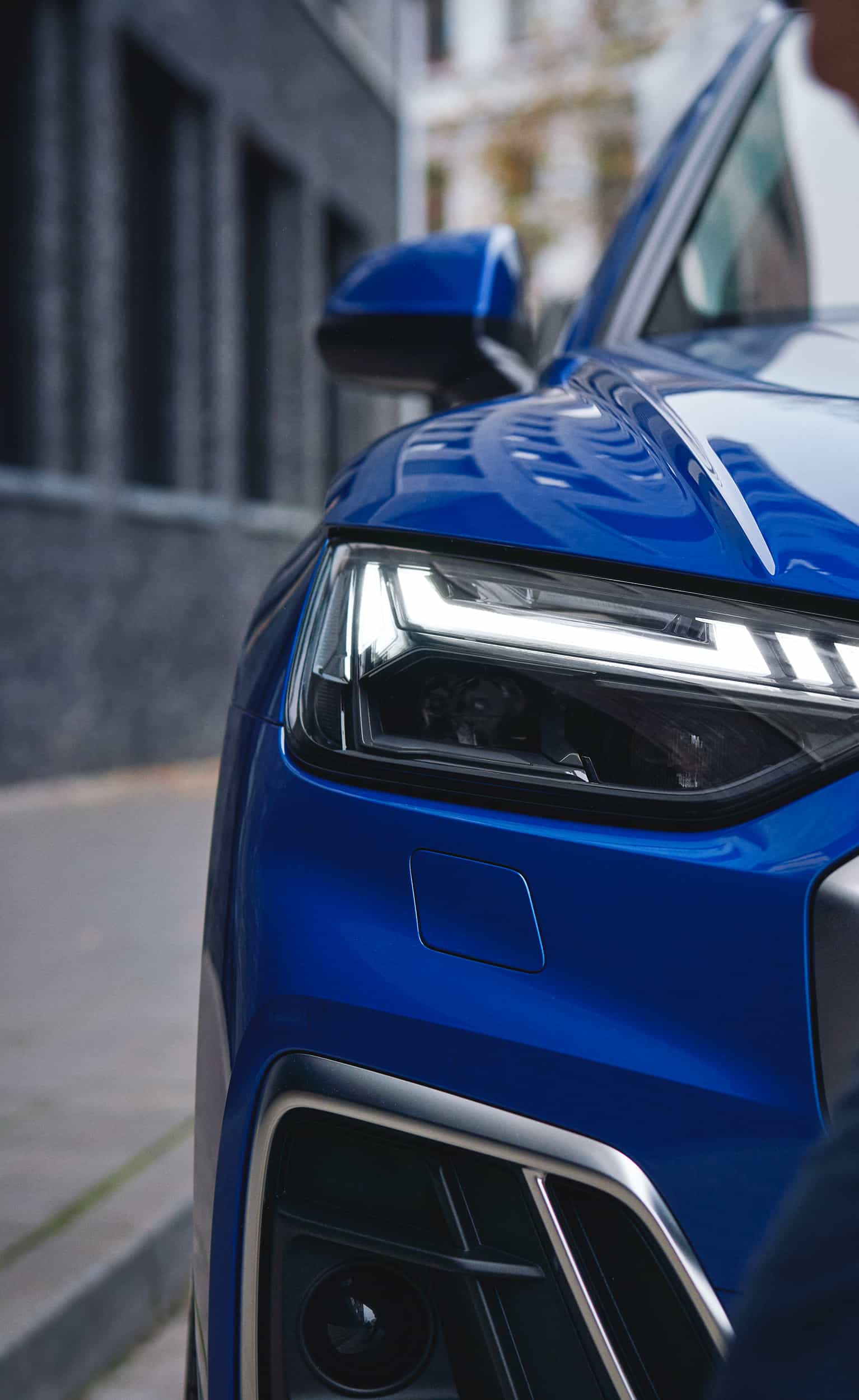 Headlights of the Audi Q5 Sportback