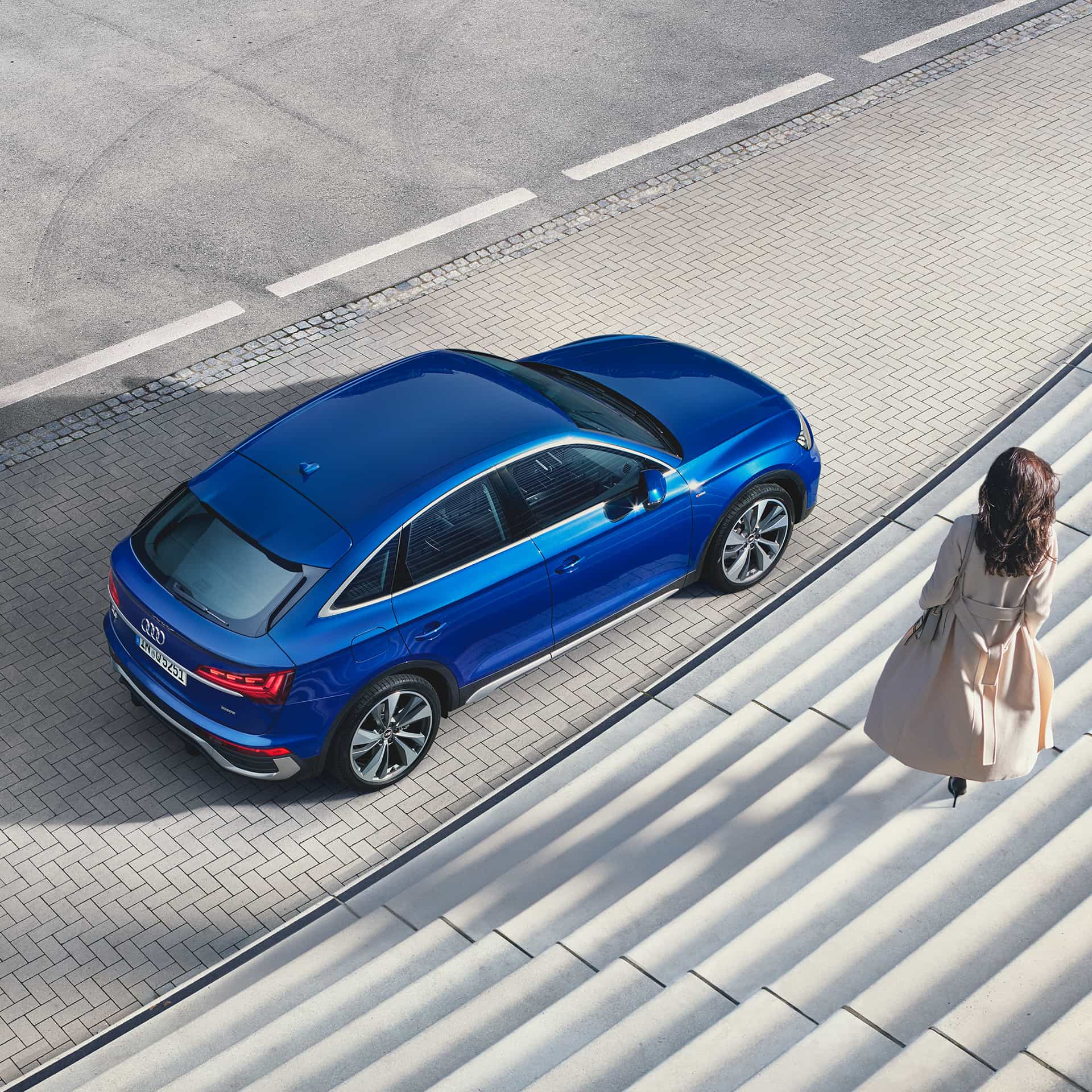 Audi Q5 Sportback top view 