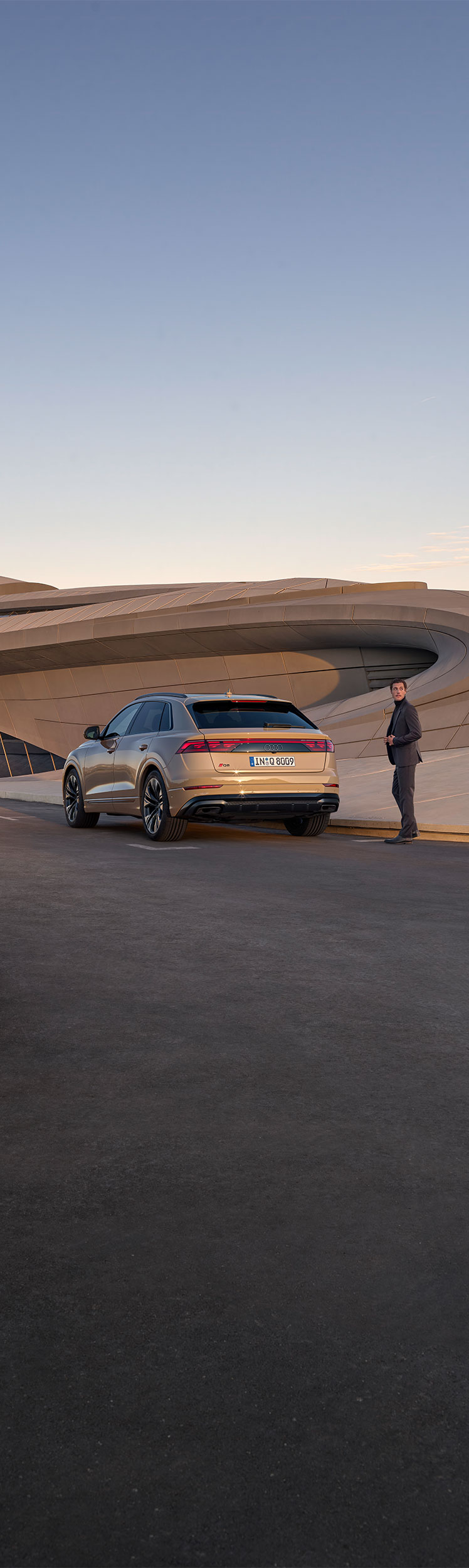 Foto de un Audi Q8 SUV, un SUV premium deportivo. 